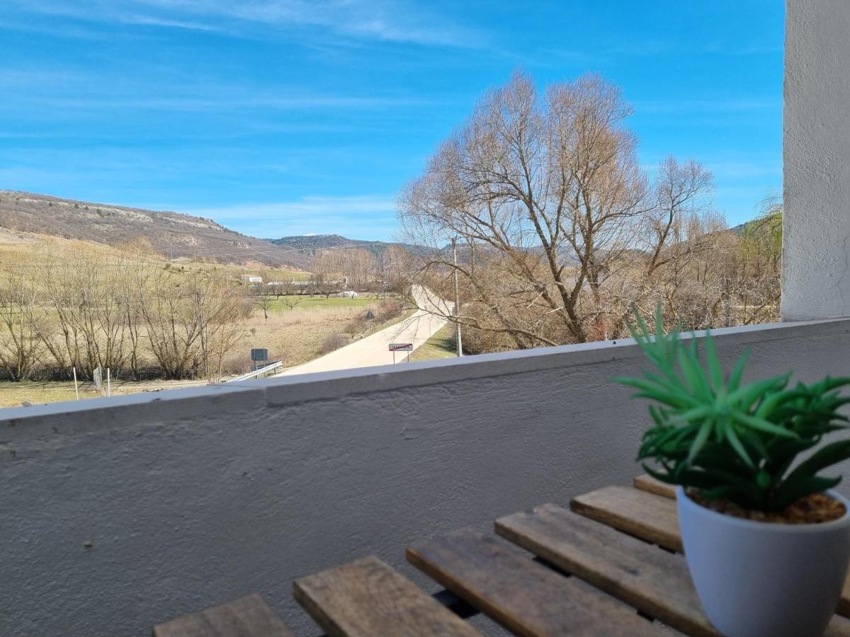 Ncantadarooms Tragacete